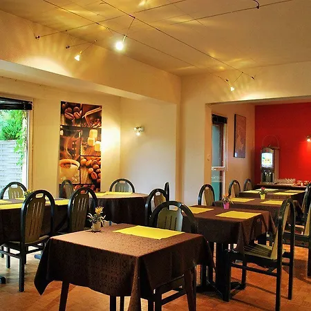 Le Pavillon Cours (Rhone)