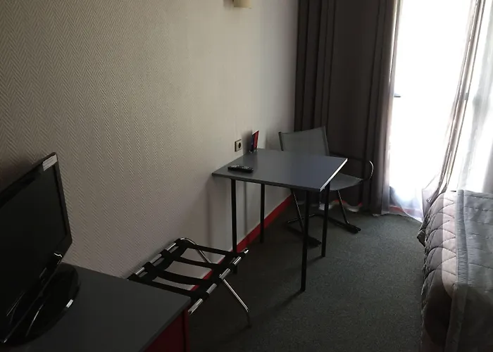 Le Pavillon Отель 3*